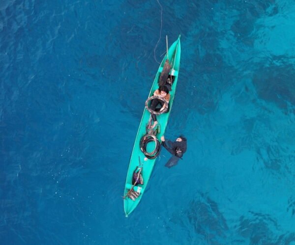 komunitas-fandensangia-bersihkan-sampah-laut-wakatobi Kegiatan Bersih Sampah Laut oleh Team Fandensangia Komunitas Konservasi Wakatobi